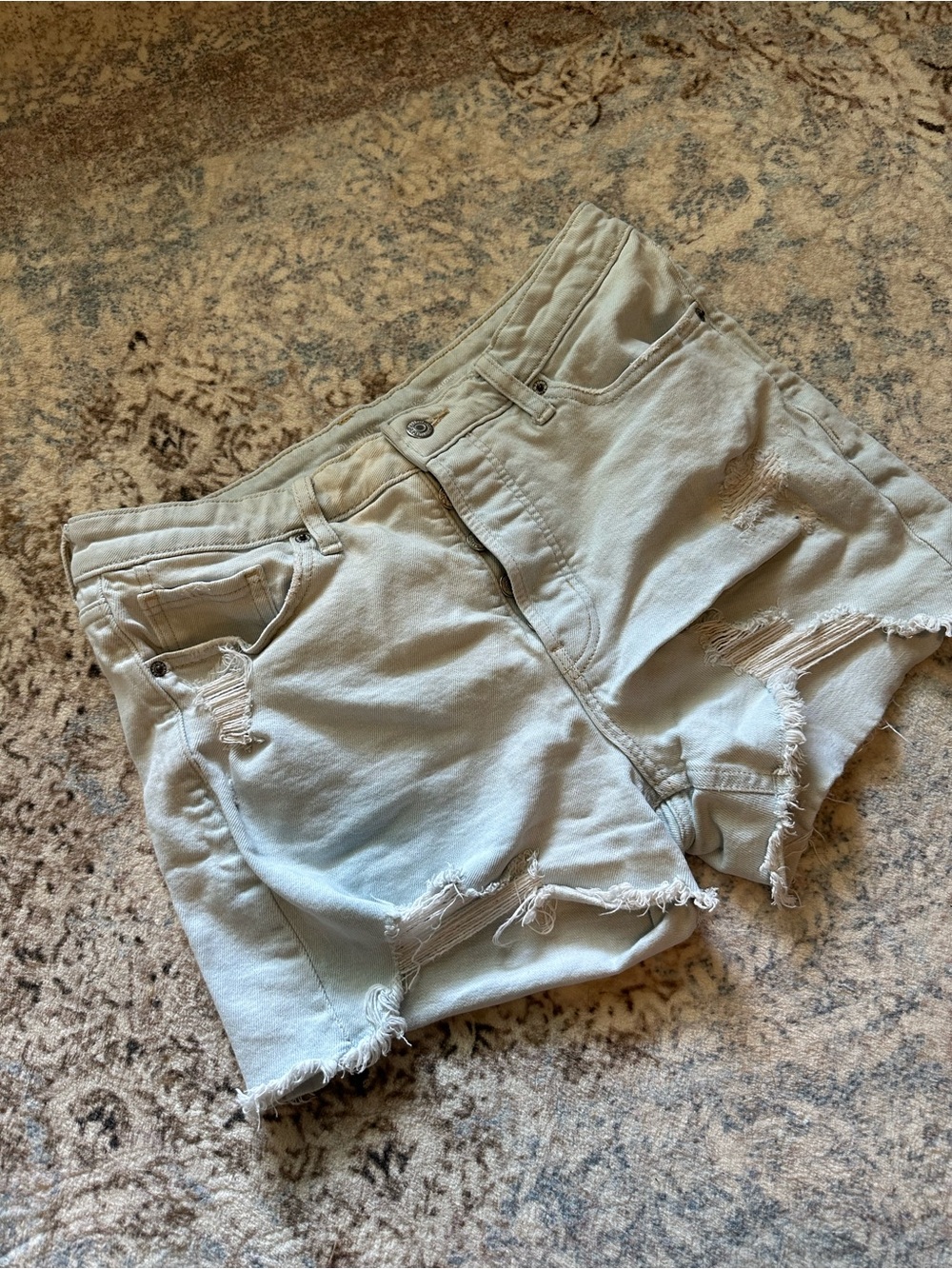 Old Navy Women’s Distressed High-Waist Denim Shorts Size 10 Light Wash